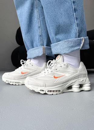 Кросівки жіночі nike shox ride 2 light bone/orange