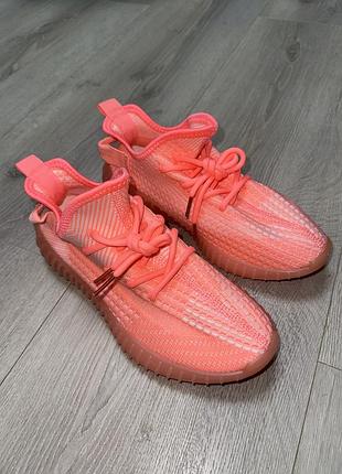 Жіночі кросівки yeezy boost 350 v2 pink/адідас ізі буст рожевого кольору