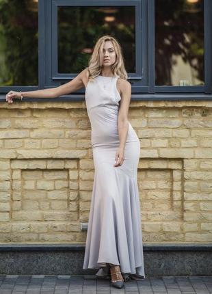 Розкішне плаття преміум бренда з відкритою спиною та шлейфом5 фото