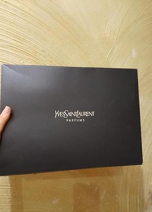 Коррбка картонна подарункова ysl. .є 2 шт ціна за 1 шт