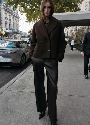 Коротке пальто двубортне zara