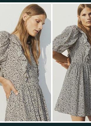 Бавовняна коротка обʼємна чорно-біла сукня   h&m у дрібну квітку (ditsy floral)