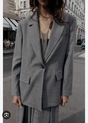 Стильний жіночий жакет zara