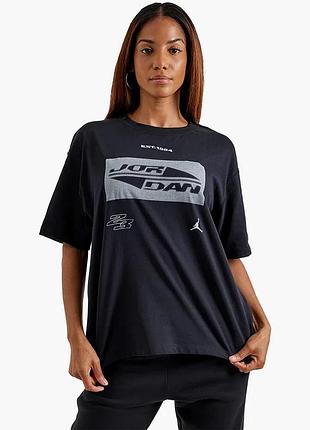 Футболка jordan graphic girlfriend tee black fv7134-010 з принтом  футболка nike jordan футболка air jordan