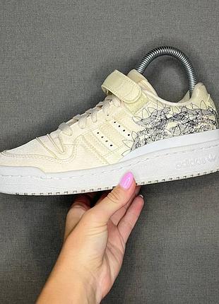 Кросівки adidas 37 р