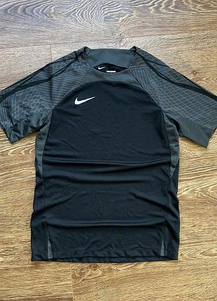 Футболка спортивна nike pro
