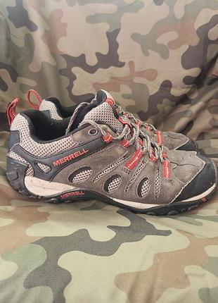 Треккинговые кроссовки merrell