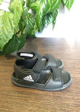 Дитячі кросівки adidas 26 розмір