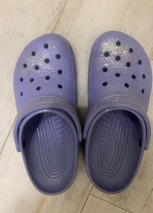 Оригінальні crocs, бузкового кольору з блискітками