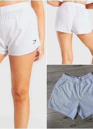 Белые женские короткие спортивные шорты gymshark (размер s)