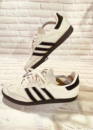 Кросівки adidas 2