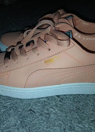 Кроссовки новые кожа puma suede размер 39-25см ширина стопы 9см