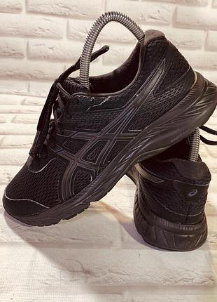 Кросіви asics