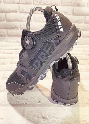 Кросівки adidas
