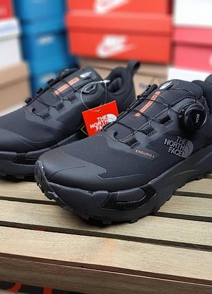 Чоловічі якісні та стильні кросівки the north face vectiv enduris 4 gore-tex boa чорні з помаранчевим