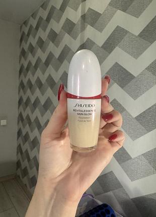 Shiseido revitalessence skin glow foundation spf 30 pa+++  тональний крем