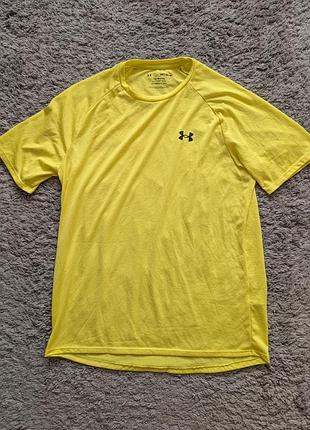 Футболка under armour size m, состояние идеальное, подмышки 52 длина 67/71