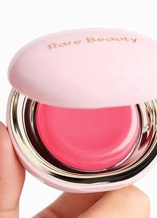 Rare beauty
stay vulnerable melting blush,nearly rose