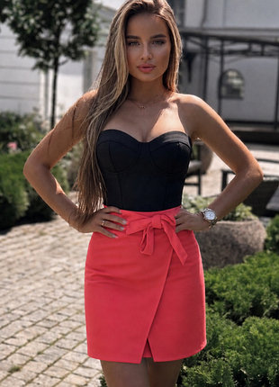 Жіноча спідниця 🖤 імітація на запах 🎀 коралова спідниця amisu 🌺 спідниця міні з бантом ✨ літня коротка спідниця трапеція s