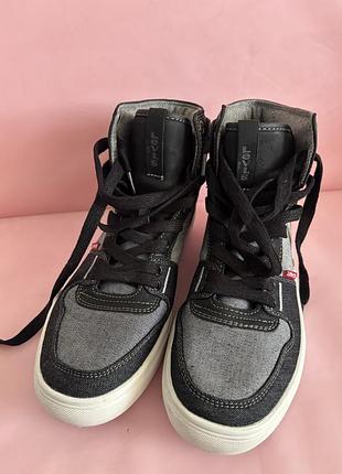 Чоловічі високі кеди levi's mason hi 501.