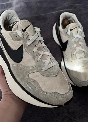Жіночі кросівки nike phoenix waffle. р. 38,5.