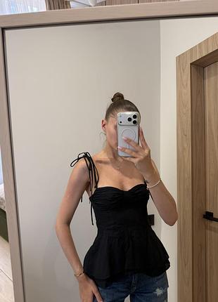 Топ із завʼязками zara