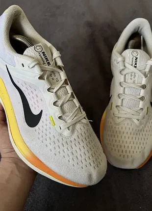 Жіночі кросівки nike running winflo 10. p. 40.