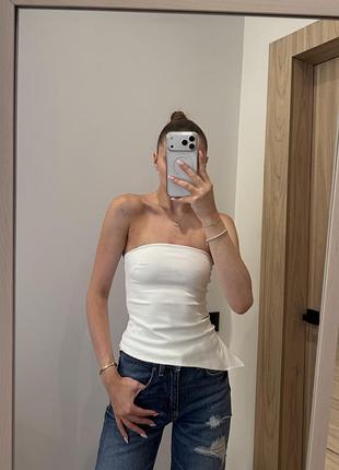 Асиметричний топ від bershka