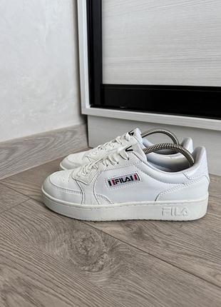 Оригінальні шкіряні кросівки fila 38 розміру оригінал