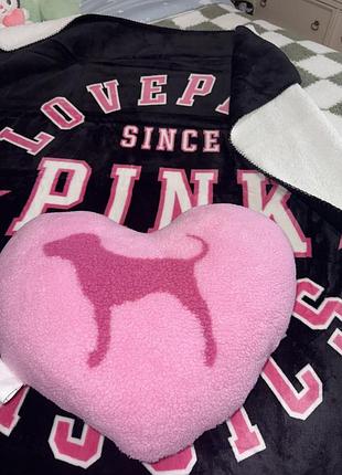 Подушка victoria's secret pink пижама victoria's secret pink сумка victoria's secret pink тапочки victoria's secret плед victoria's secret pink