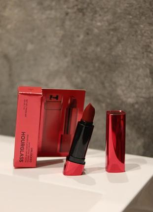 Помада hourglass 0red