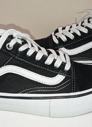 Брендові шкіряні кросівки vans.