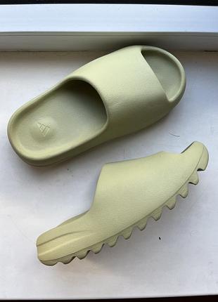 Adidas yeezy resin тапки резинові шльопанці