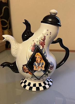 Колекційний чайник disney parks “alice in wonderland”, аліси в країні чудес