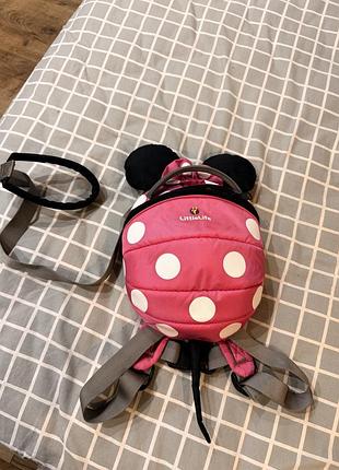 Рюкзак с поводком-littlelife disney pink minnie с  дизайном минни маус в розовый горошек с черными ушками и съемным страховочным ремнем