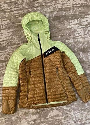Жіноча куртка adidas terrex на прімалофті легка трекінгова оригінальна