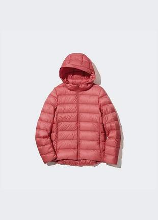 Ультралегка куртка з капюшоном ultra light down parka від uniqlo. на 14-15 років