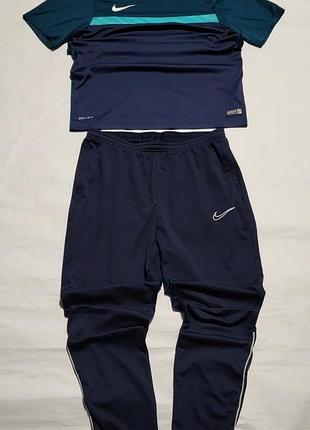 Чоловічий спортивний костюм nike dri-fit