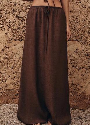 Жіноча коричнева максі спідниця zara у розмірі xs