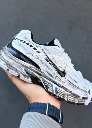 Nike initiator custom 4
