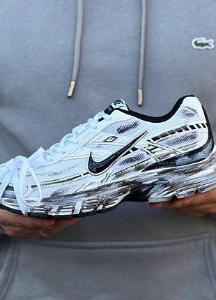 Nike initiator custom 9