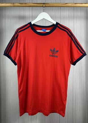 Adidas originals red красива ефектна футболка розмір l