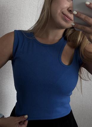 Топ zara з акцентом на плечику💙
