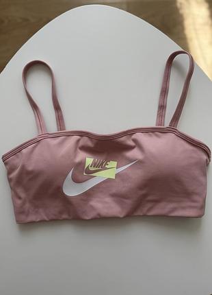 Спортивний топ nike m