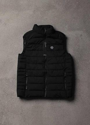Жилетка чорна stone island- нашивка