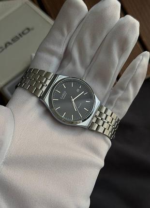 Годиник casio