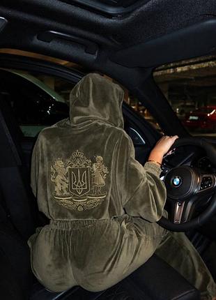 Костюм велюровий