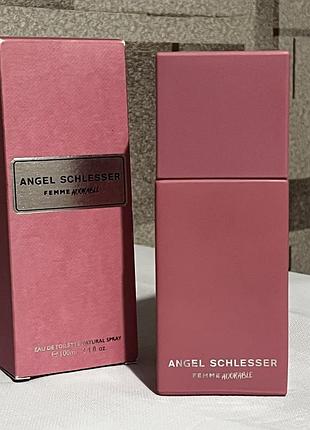 Angel schlesser femme adorable