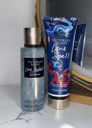 Парфумований набір victoria’s secret спрей міст для тіла з шимером +лосьйон