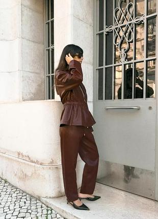 Брюки из искусственной кожи zara